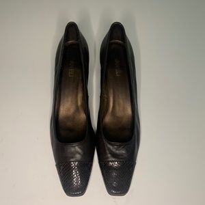 Vaneli Brown Heels, 11 2A